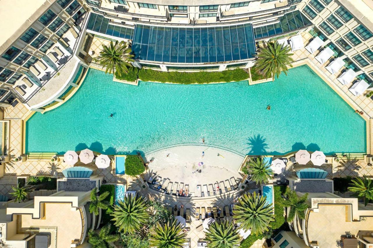 Imperial Hotel Guldkusten Exteriör bild The pool at the Ritz-Carlton, Dubai