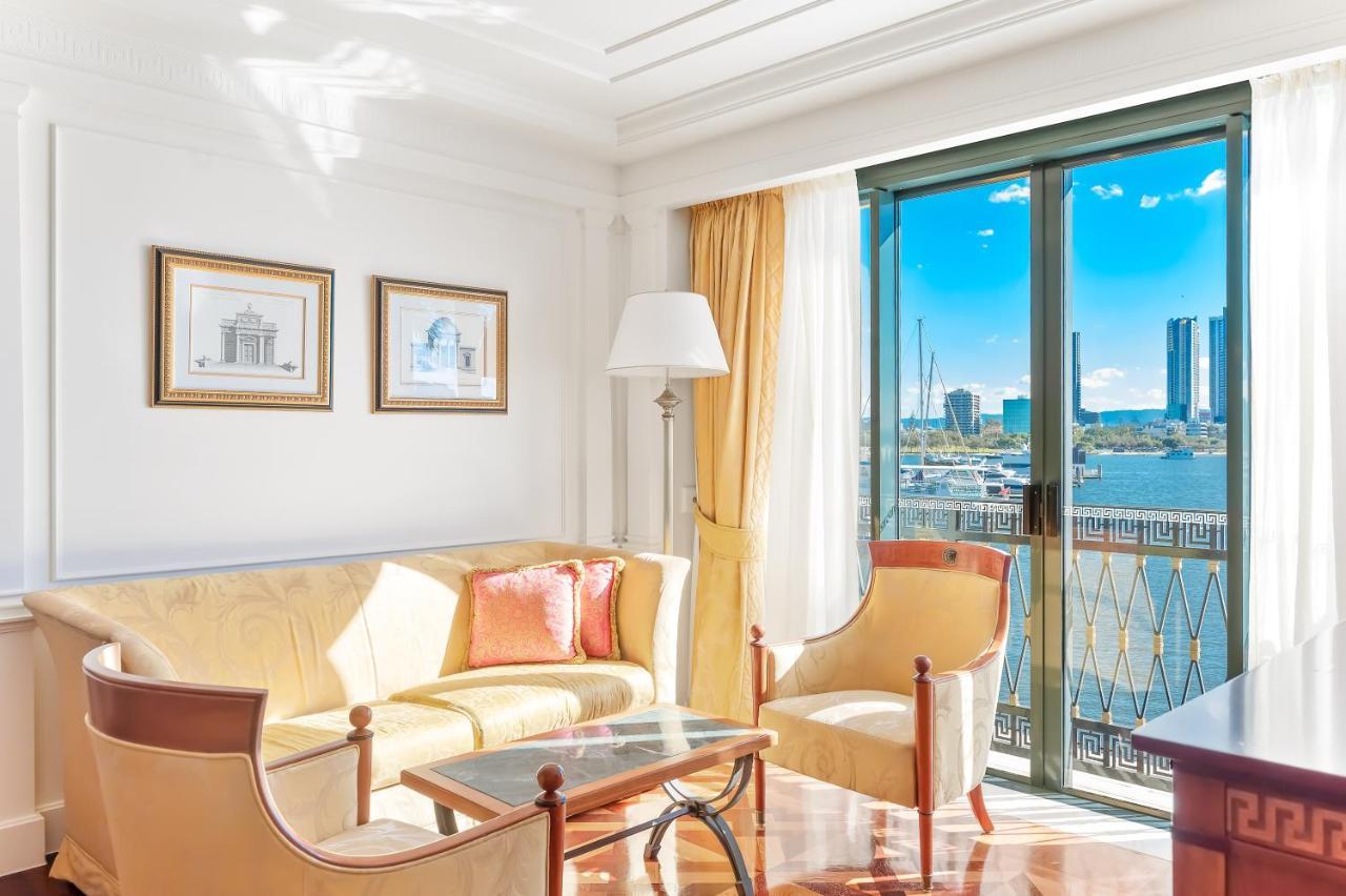 Imperial Hotel Guldkusten Exteriör bild Living room
