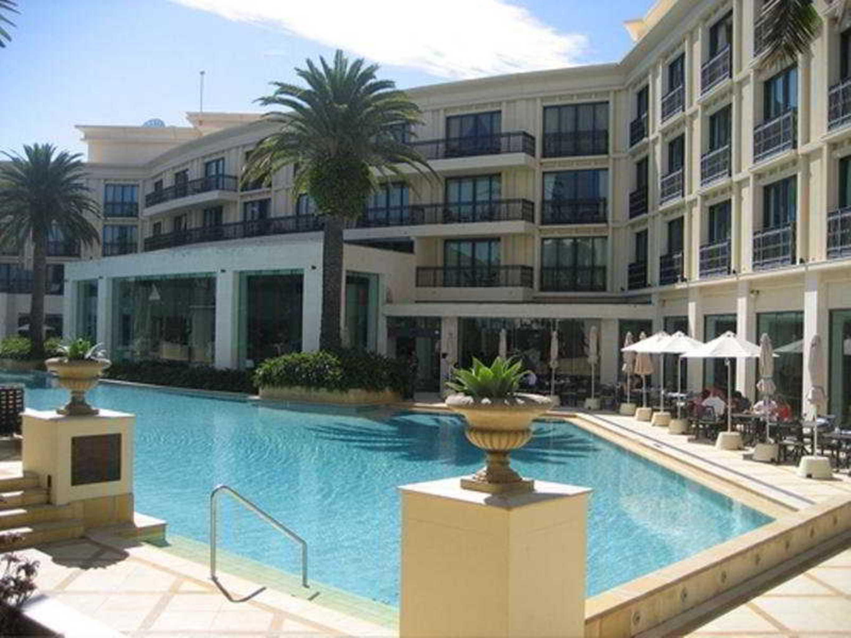 Imperial Hotel Guldkusten Exteriör bild The pool at the Westin