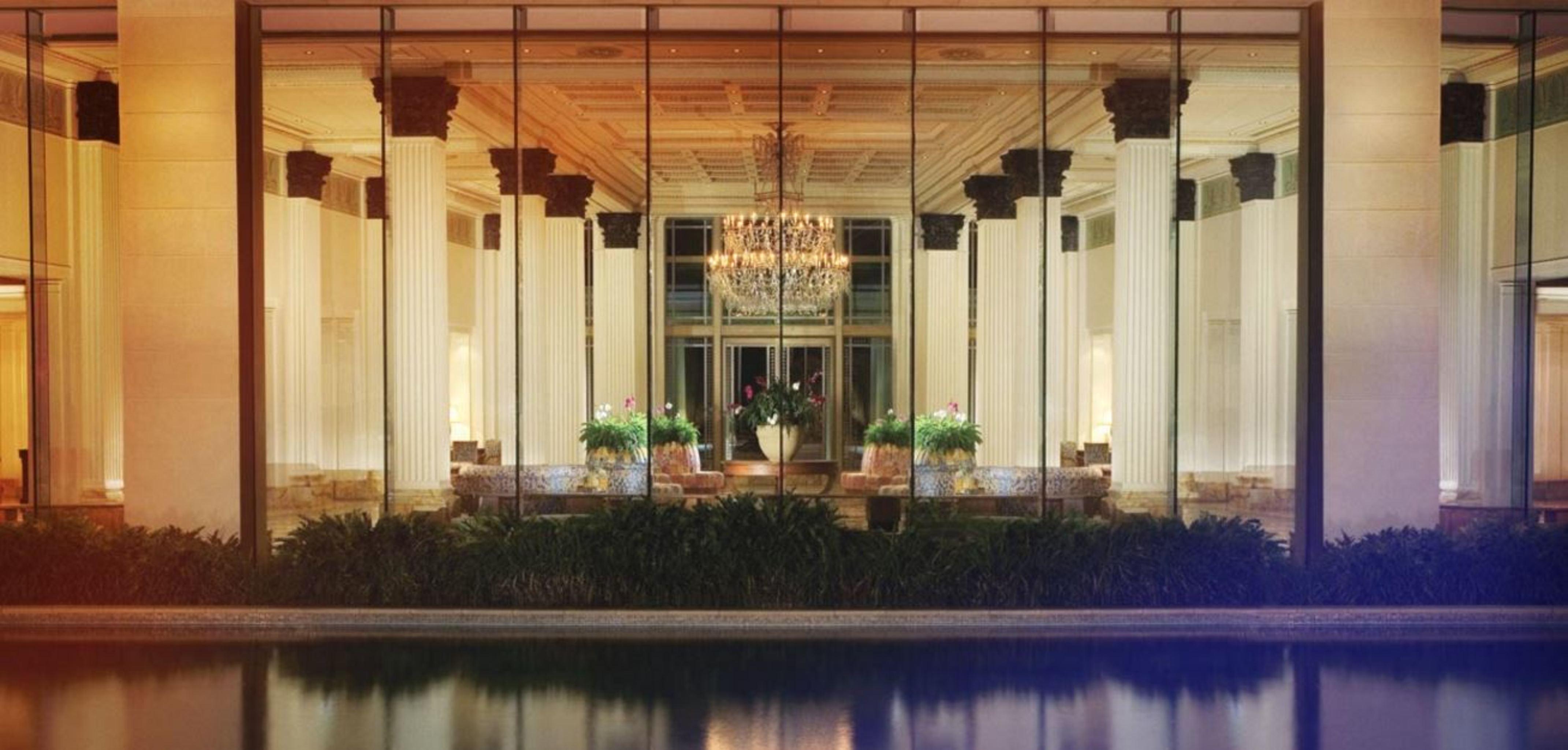 Imperial Hotel Guldkusten Exteriör bild The lobby of the Four Seasons Hotel