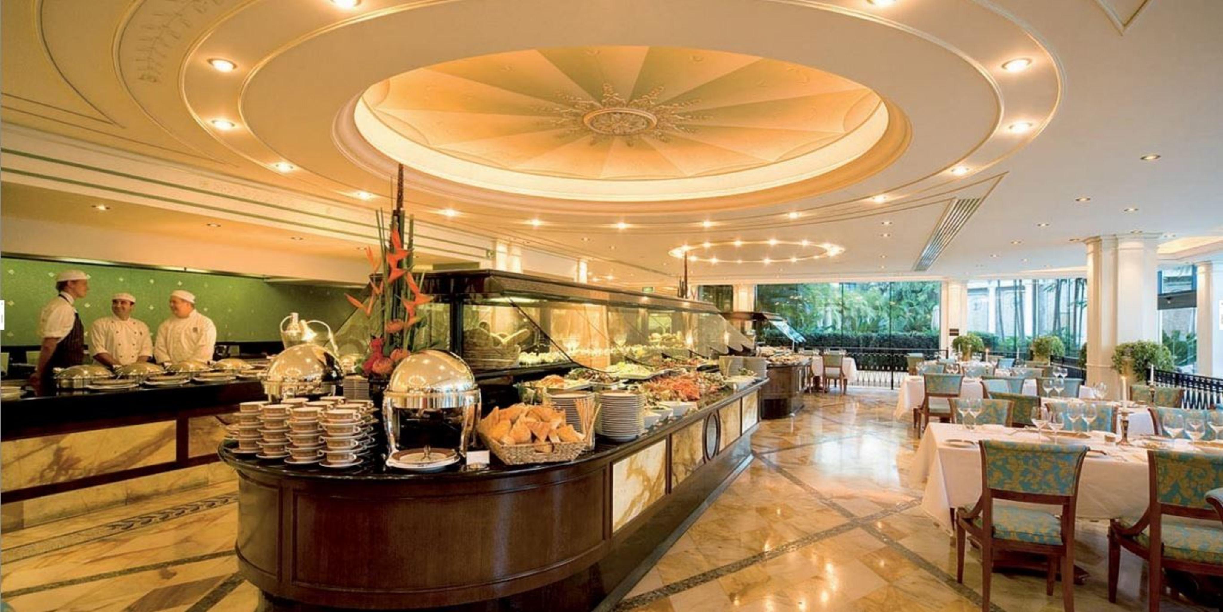 Imperial Hotel Guldkusten Exteriör bild The Garden Grill